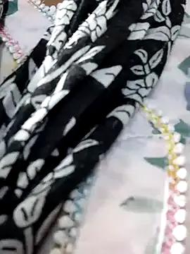 Laxmi_89 — Milk in pussy 