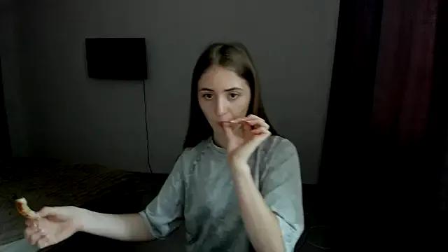 LilyHaart on StripChat 