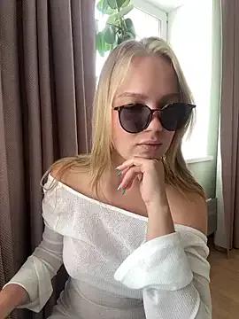 Little_Forest_ELF on StripChat 