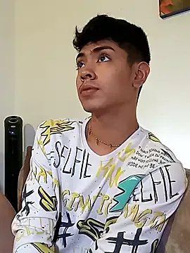 LoganTwink18 on StripChat