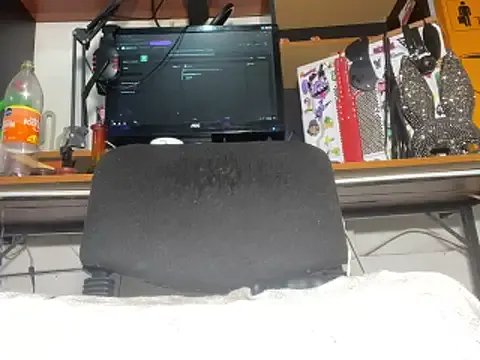 Lunita_5 — culo lleno de aceite