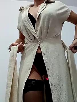 marygirl88 — Dildo in fica e squirt