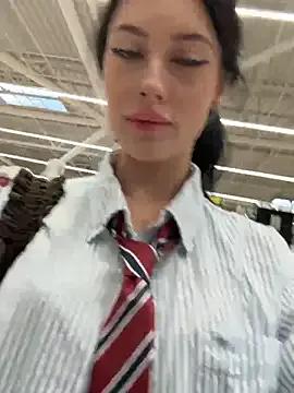 Melissa_crazy — RISKY FINGERING NEAR PUBLIC SINK !!!!
