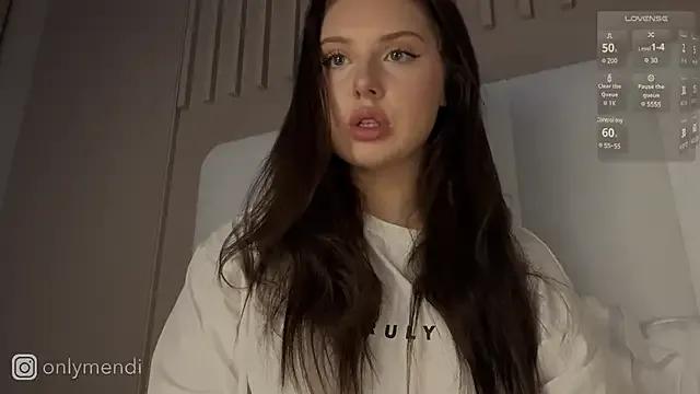 MENNDI on StripChat 