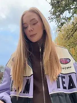 MilaMoone — Make me WET 