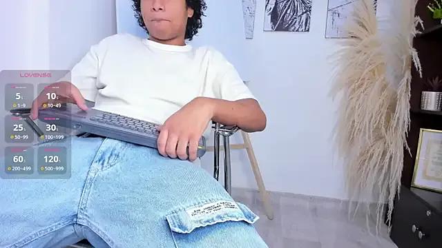 Miriam_milf on StripChat 