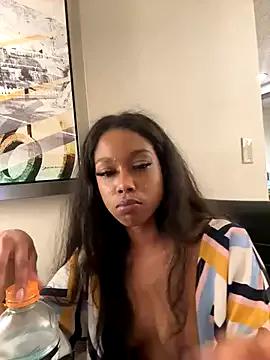 mismialove on StripChat 