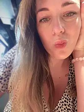 MommmyYummy on StripChat 