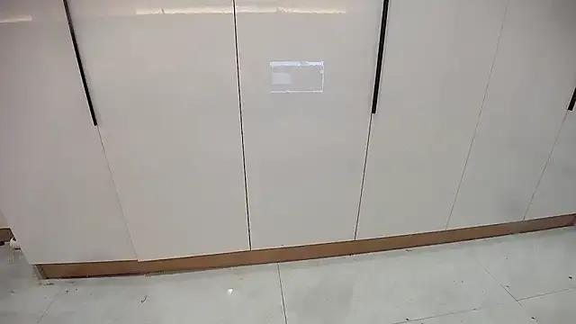 momo-2580 on StripChat 