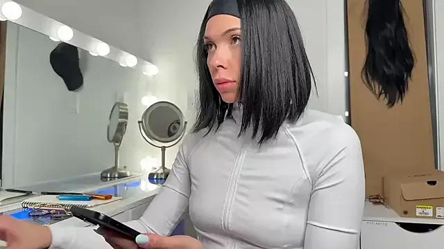 NattyFierros on StripChat 