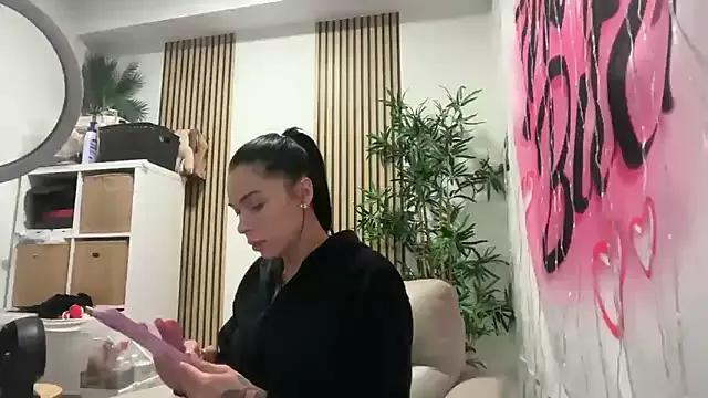 NattyFierros on StripChat 