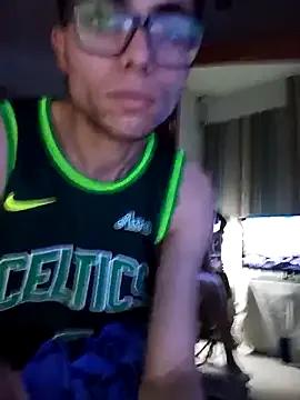 Naughty_Boy13 — sexo oral