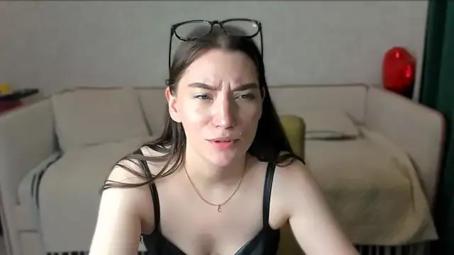 pussyhome2407 on StripChat 