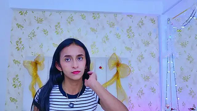 Samanta_Isel on StripChat