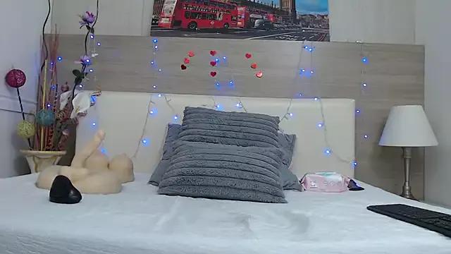 samantha_cruissee on StripChat 