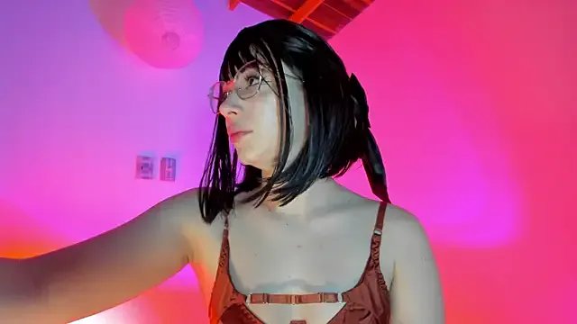 sweeet_peach — open the pussy to see the pink color