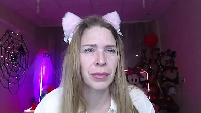 TessaDaybreak on StripChat 