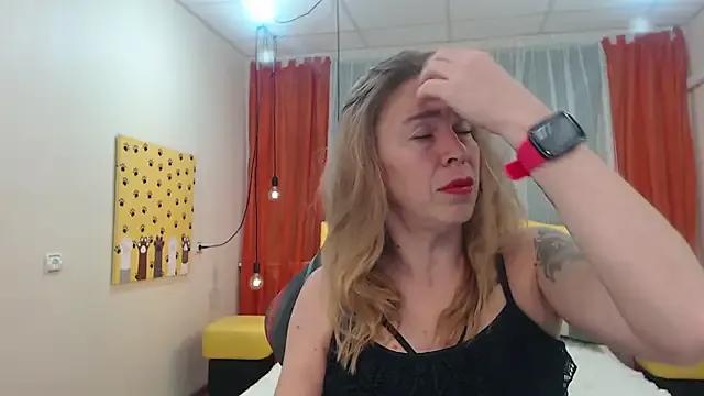 TessaDaybreak on StripChat 