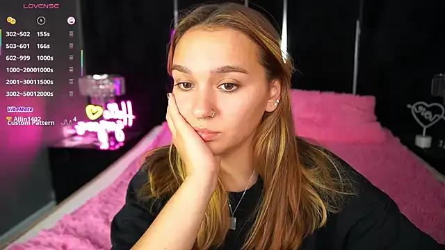UrMuseOn on StripChat 