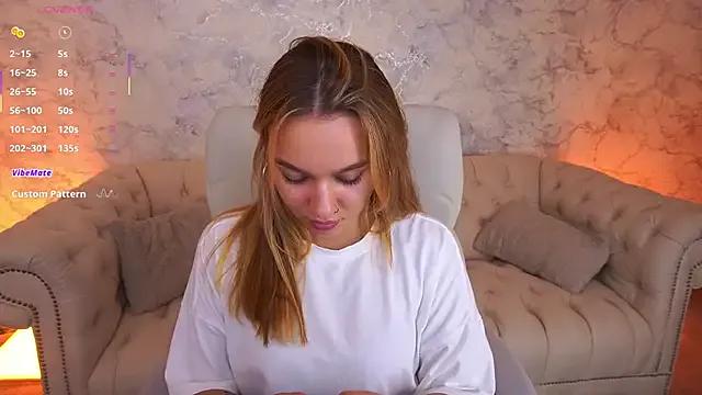 UrMuseOn on StripChat 