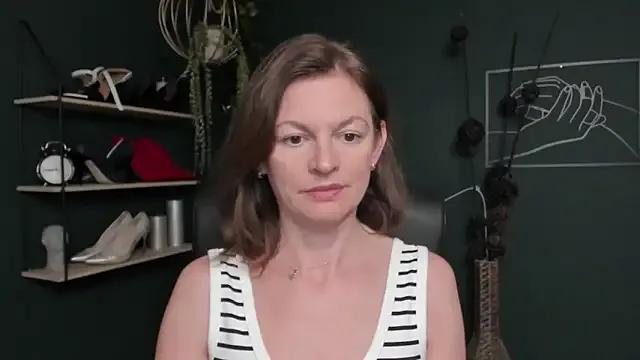 VivianWILD on StripChat 