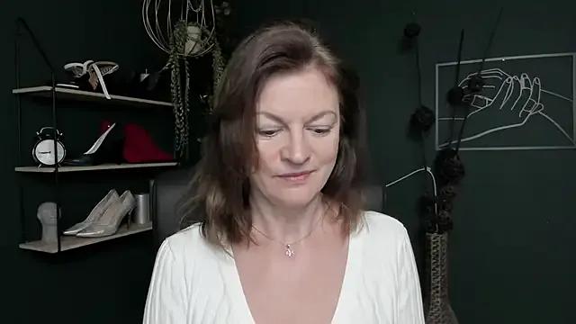 VivianWILD on StripChat 