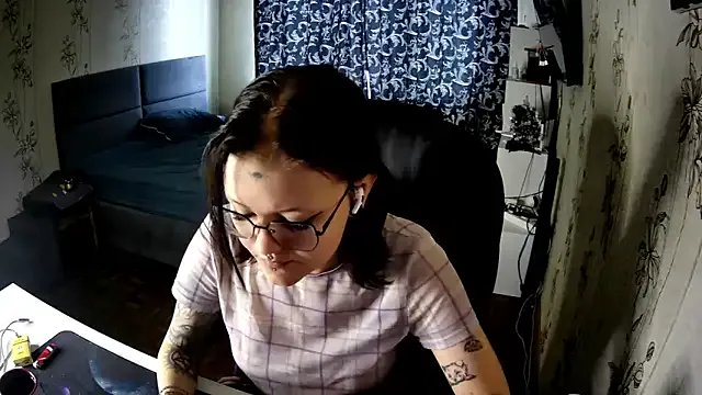 Withbeautyeyes — take off my t-shirt^^