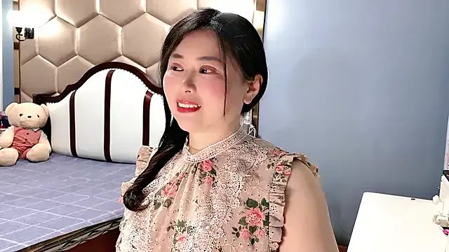 yaoyao22678 on StripChat 