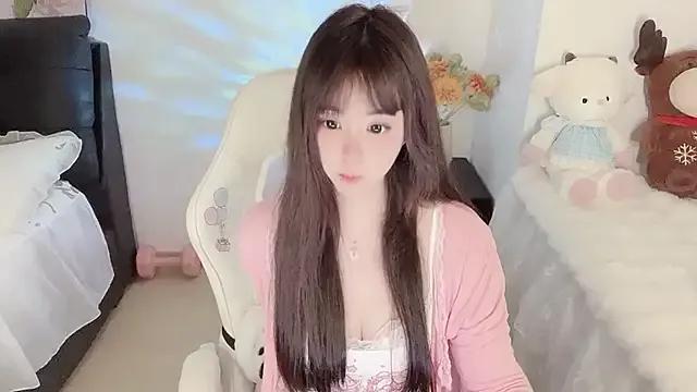 yuii-7 on StripChat 