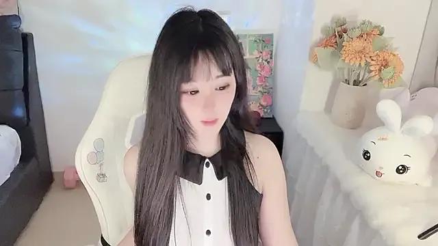 yuii-7 on StripChat 