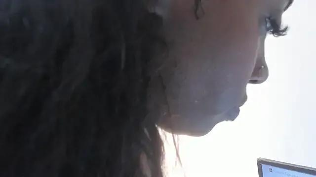 Zanahia2 on StripChat 